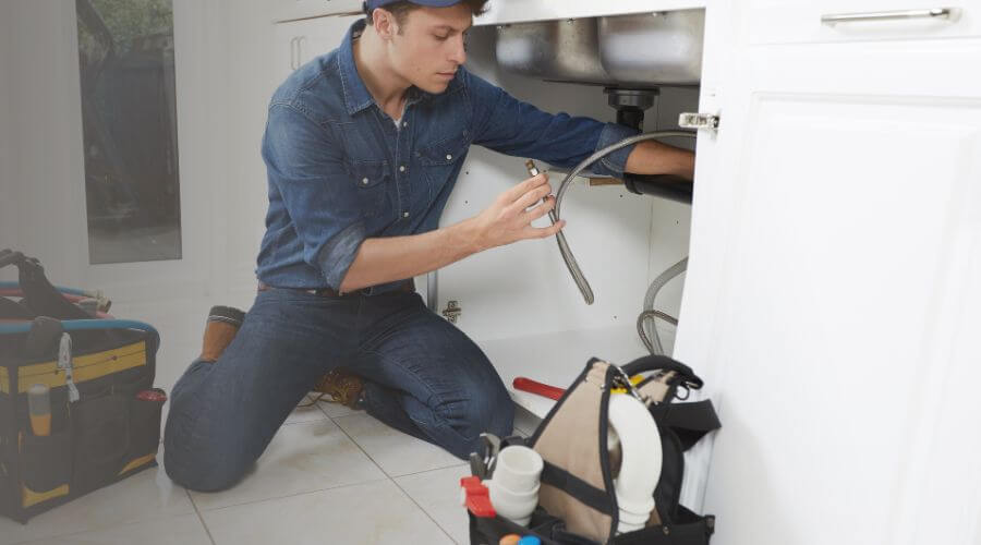 Expert burst pipe repair services in Guttenberg, IA