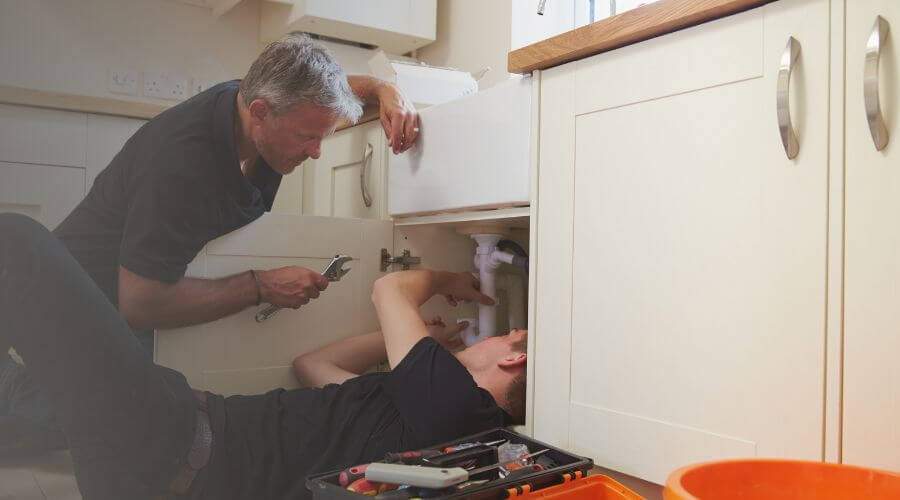 Professional burst pipe repair services in Guttenberg, IA